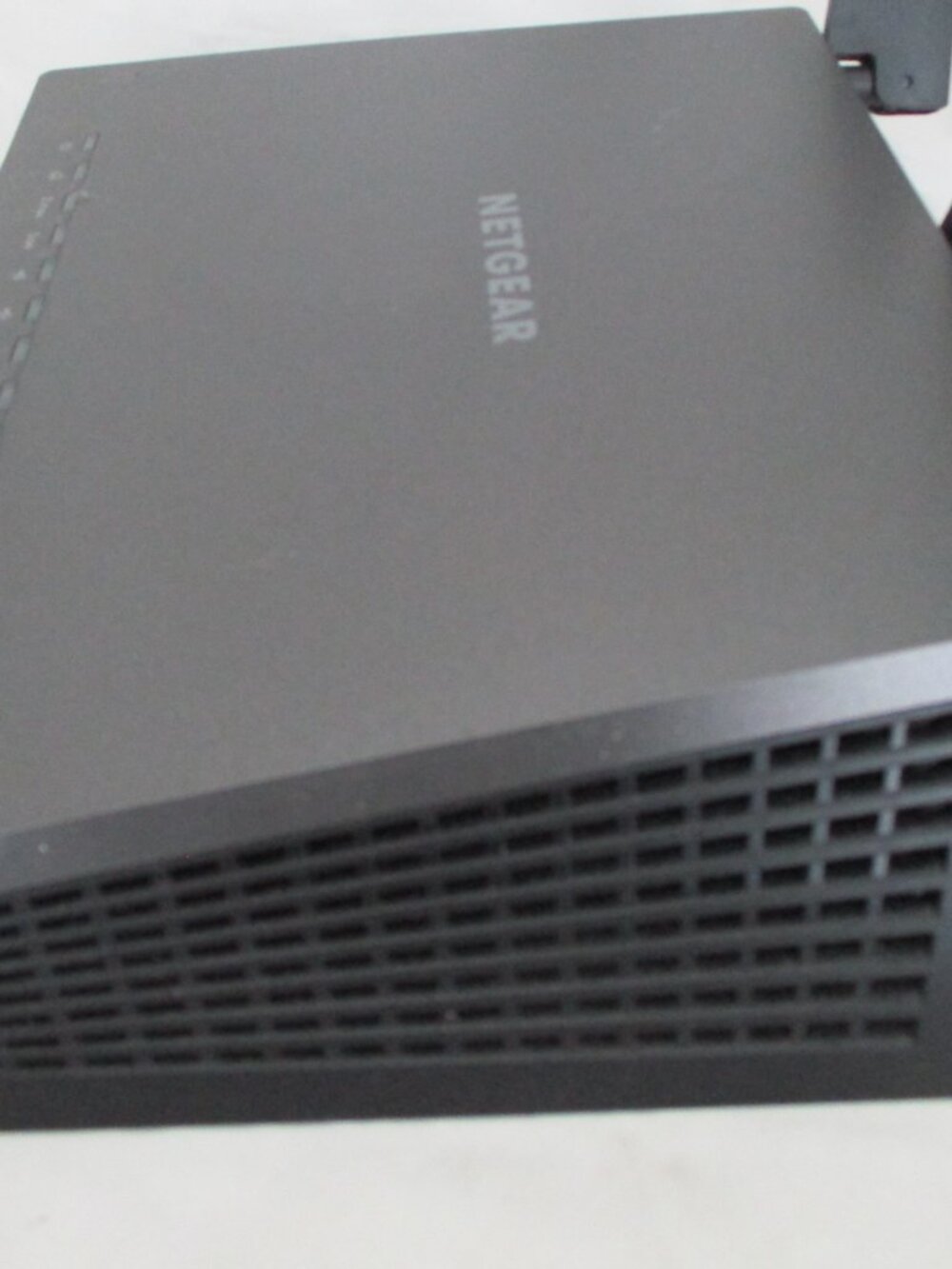 NETGEAR Nighthawk Wireless Smart Gaming WiFi Router AC2300 R7000P bundle Adapter - Picture 14 of 16